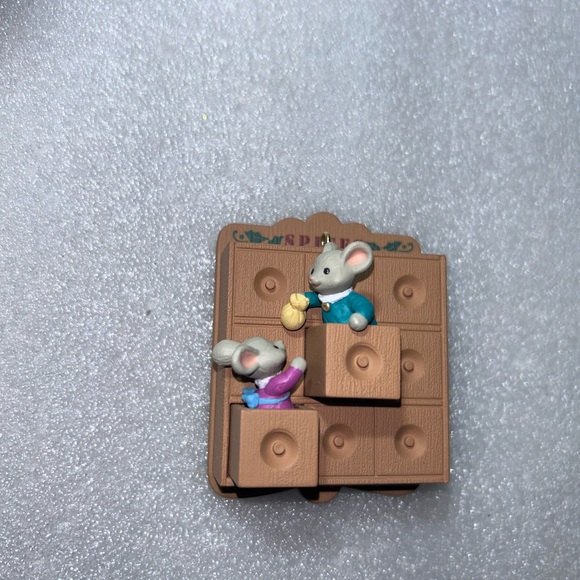 Sister To Sister Christmas Ornament - Picture 2 of 6